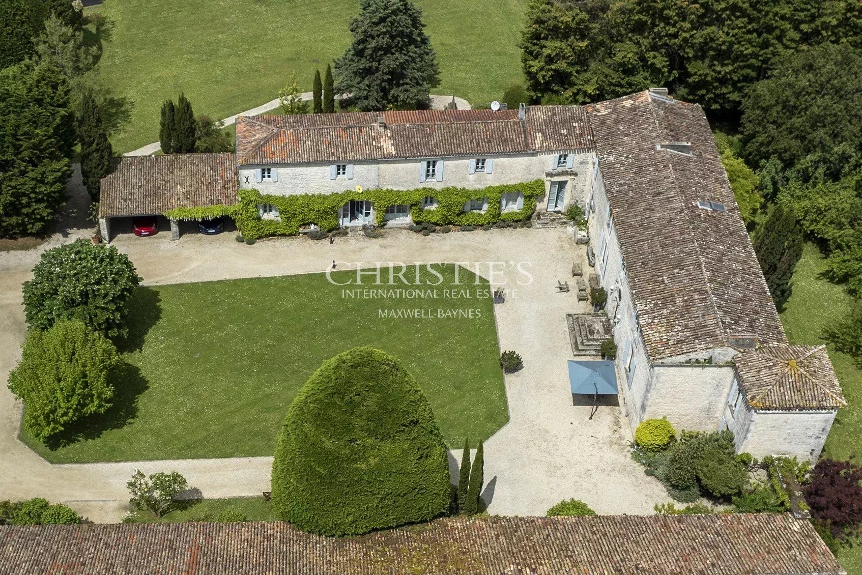 9 Bedroom Villa/Townhouse's Image 14