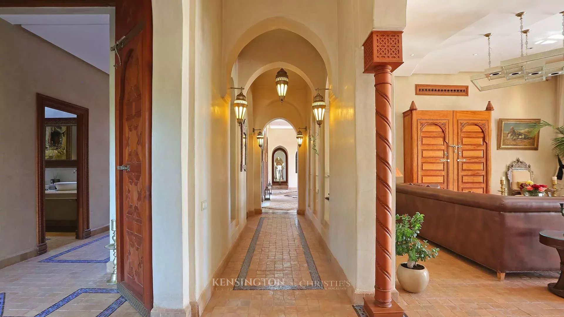 5 Bedroom Villa/Townhouse's Image 18