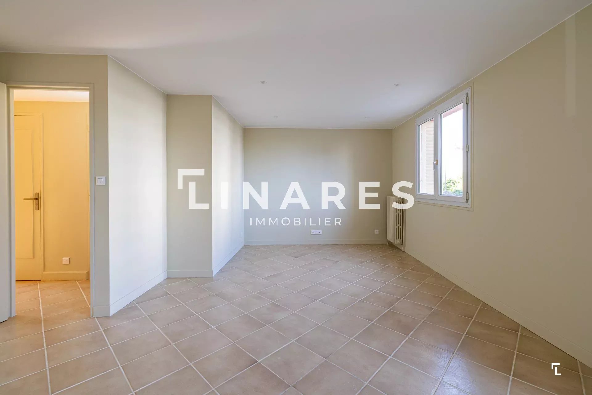LE LUMINEUX - Appartement T4 de 76m2 - Loggias - Cave  - 13009