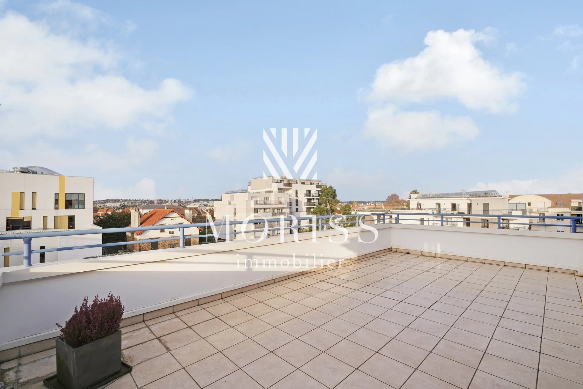 Le Perreux-sur-Marne Appartement en dernier étage de 3 pièces + - Image Array