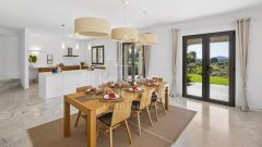 Renovated villa in Biot – Prime location, absolute calm, 5 bedrooms, full amenities — photo 5 of 7