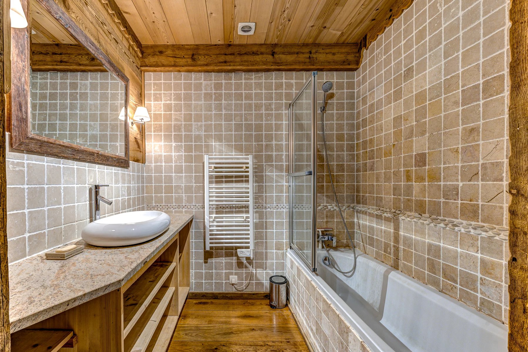 Photo of LES BOSSONS - A large, 4-bedroom chalet with independent apartment in les Bossons, Chamonix