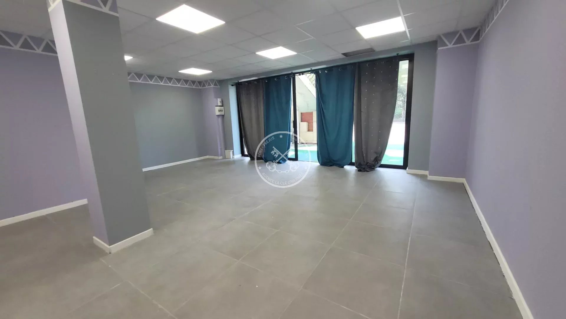 Agence immobilière de 