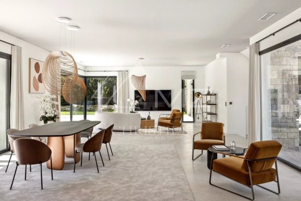 New contemporary villa in Mougins — photo 2