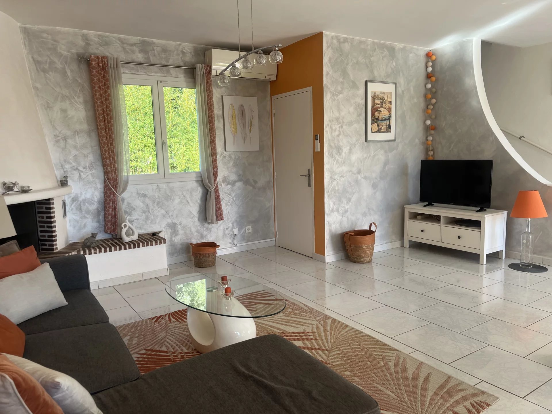 SUPERB ENTRECASTEAUX HOUSE SOLD FURNISHED
