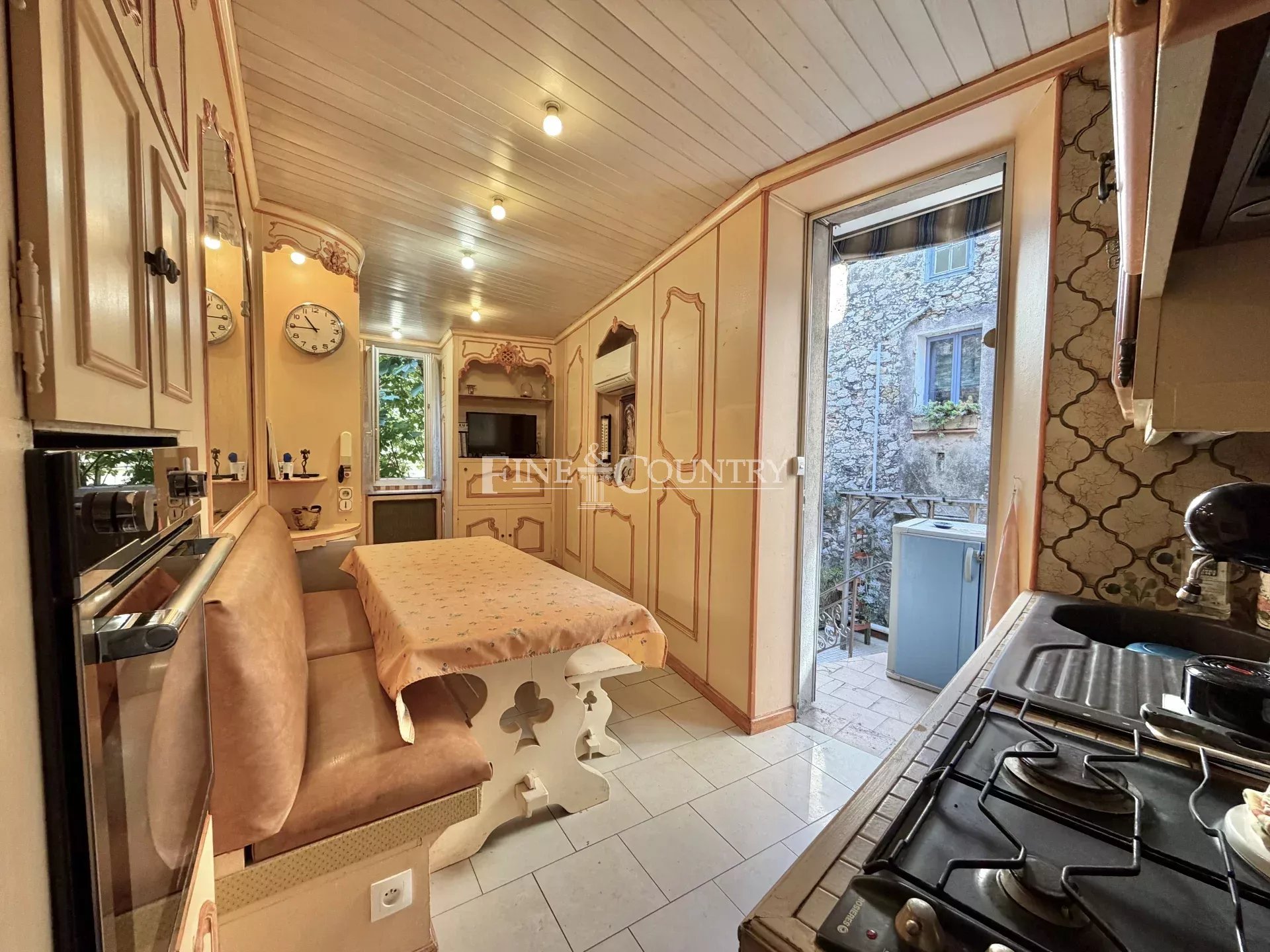Photo of Building for sale in Le Cannet, to renovate