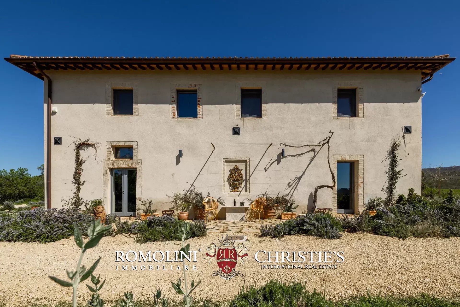 6 Bedroom Villa/Townhouse's Image 31