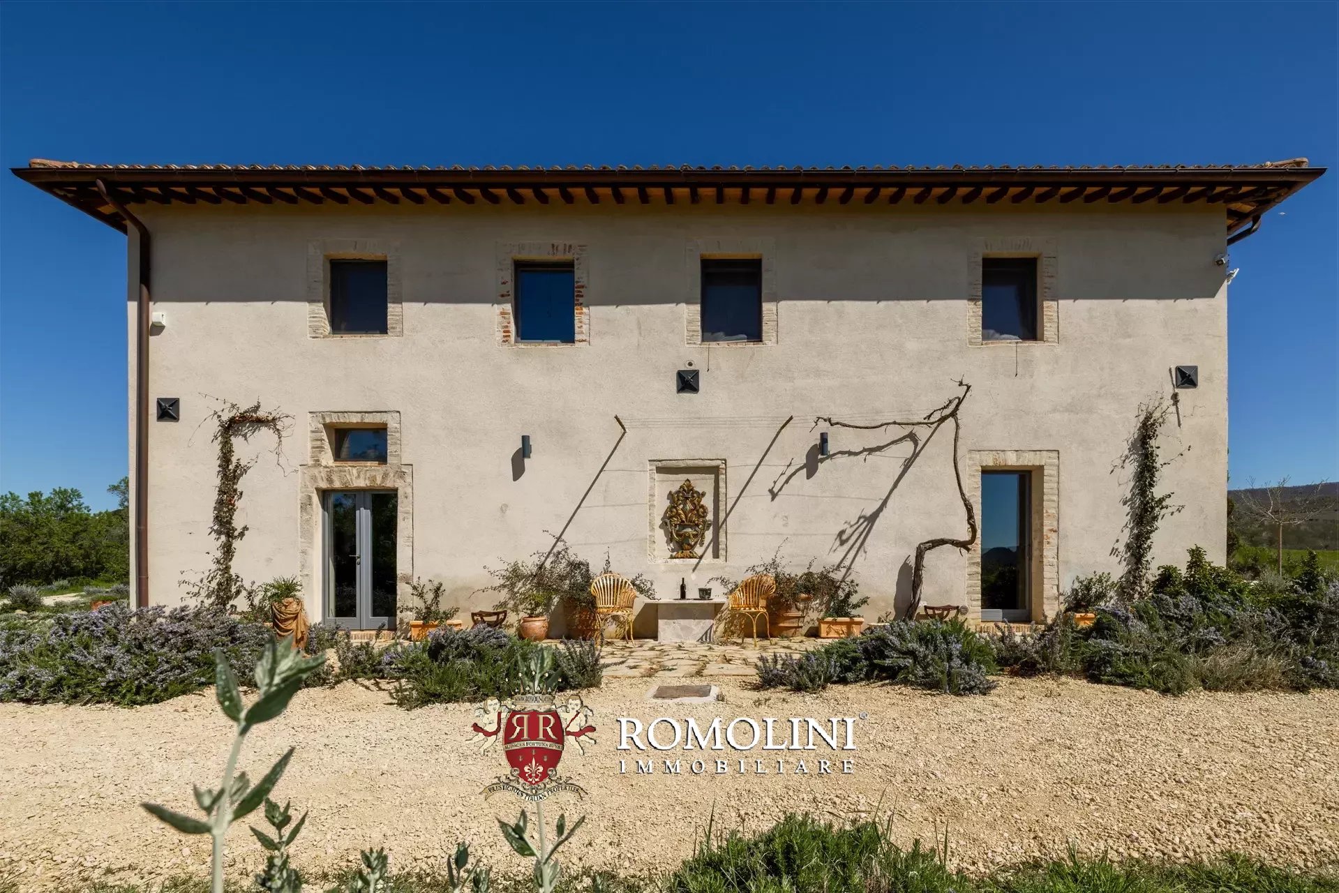 6 Bedroom Villa/Townhouse's Image 31