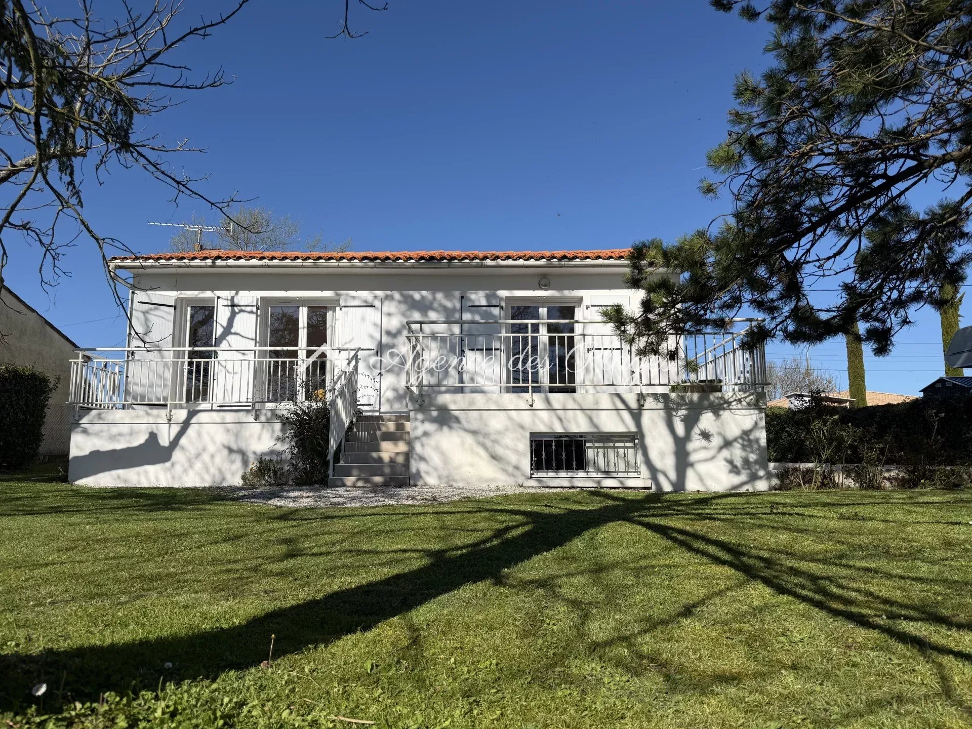 Agence immobilière de 