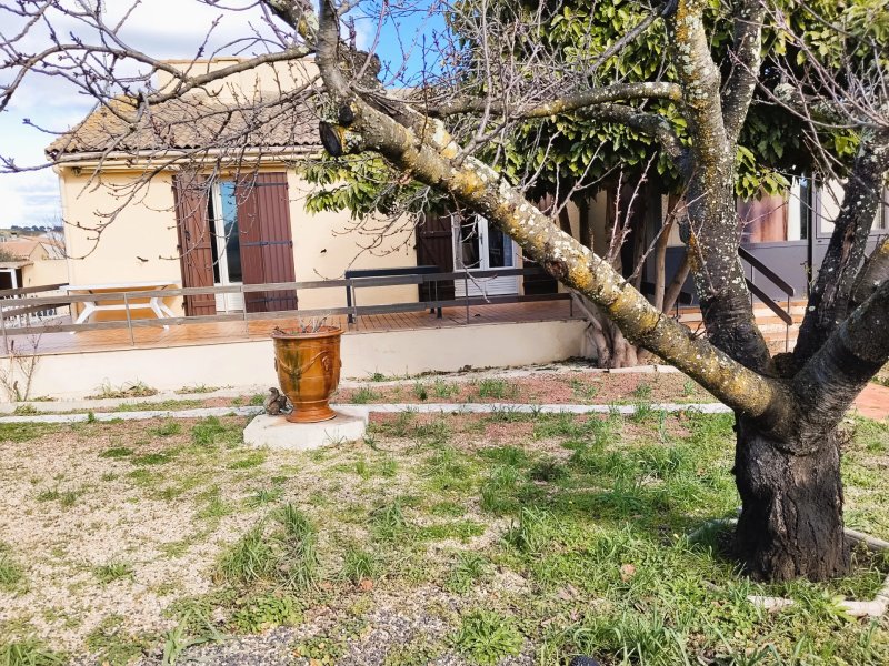 Photo 9 — Maison à fort potentiel avec dépendance et piscine – Marguerittes centre à pied