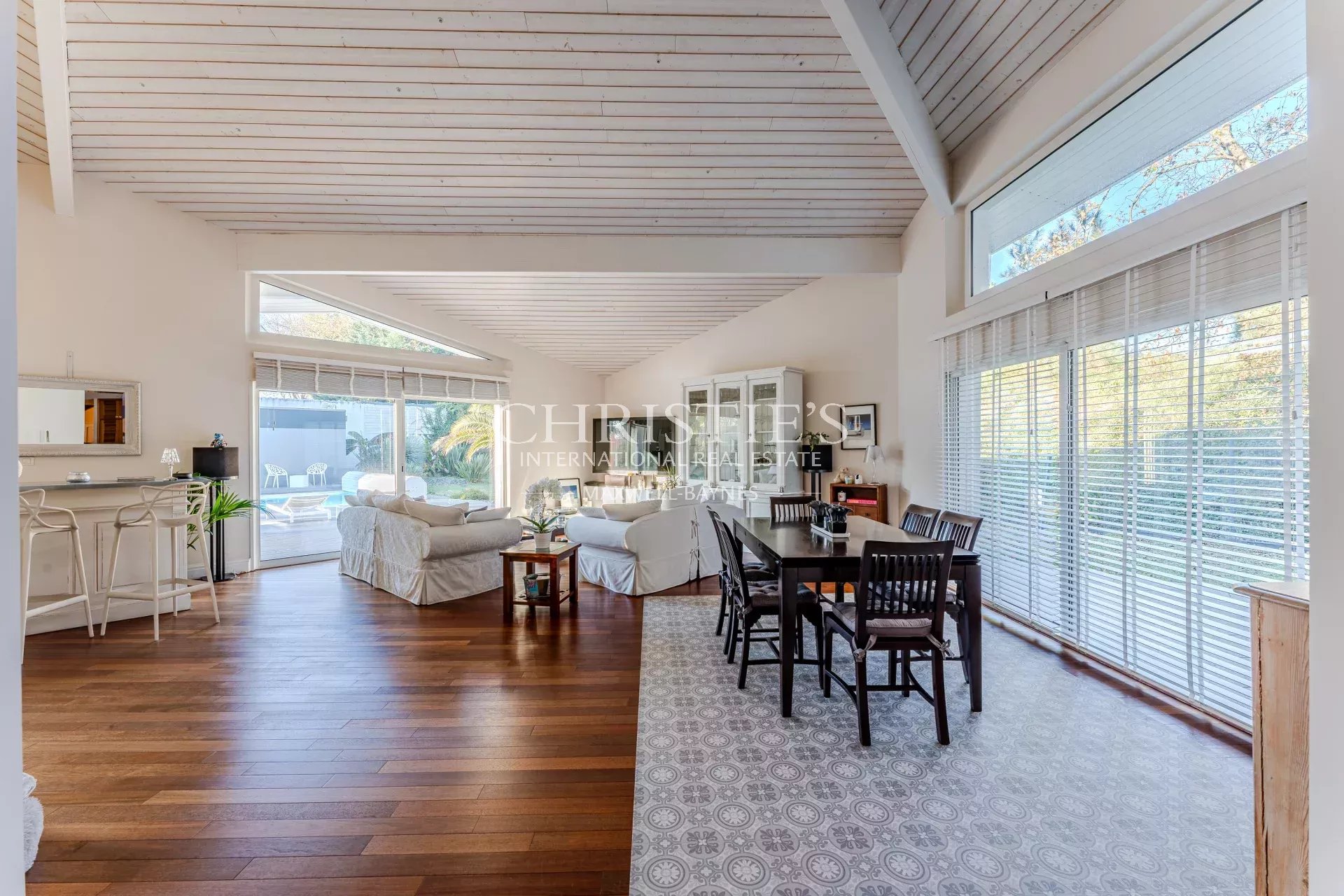 4 Bedroom Villa/Townhouse's Image 6