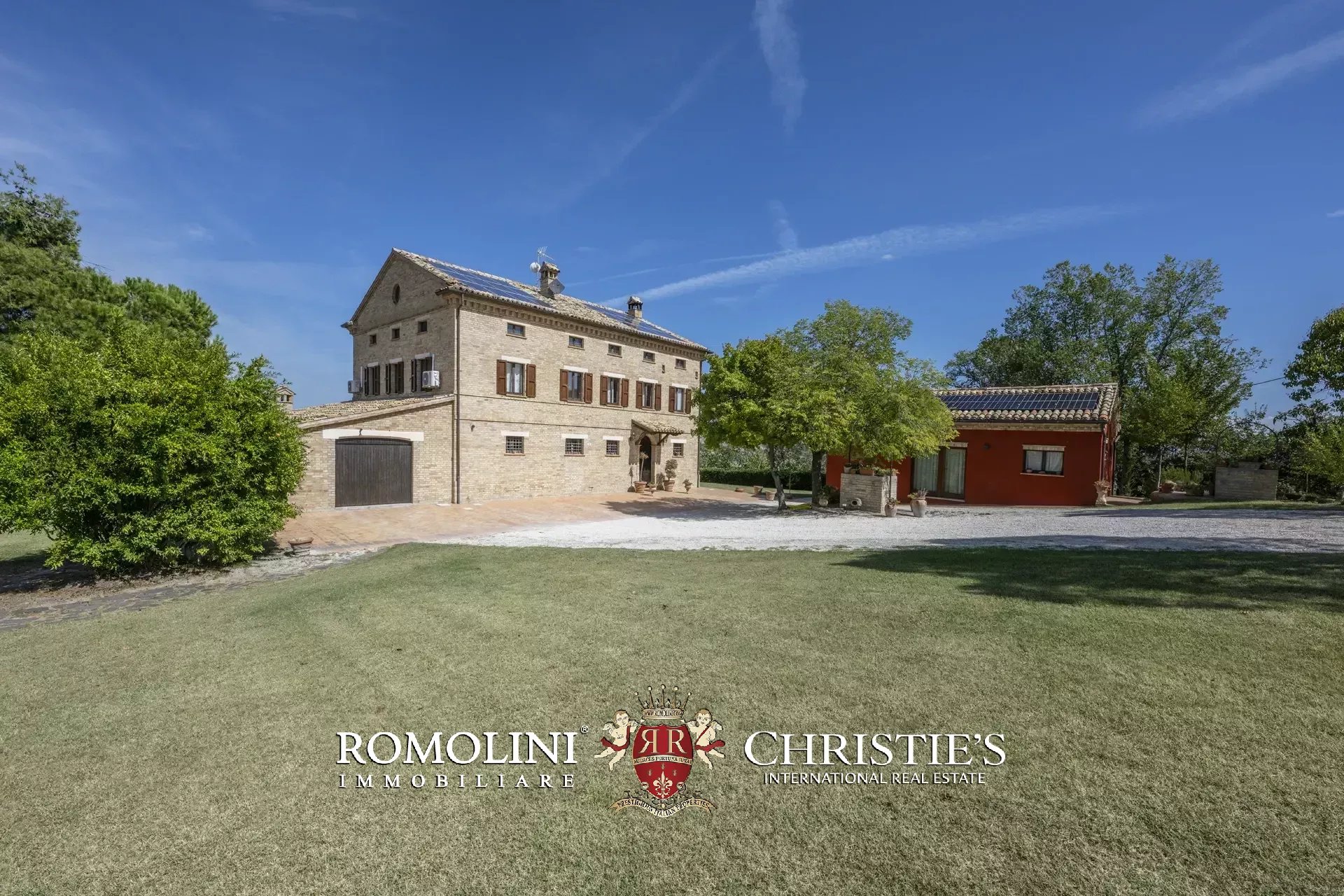 4 Bedroom Villa/Townhouse's Image 14