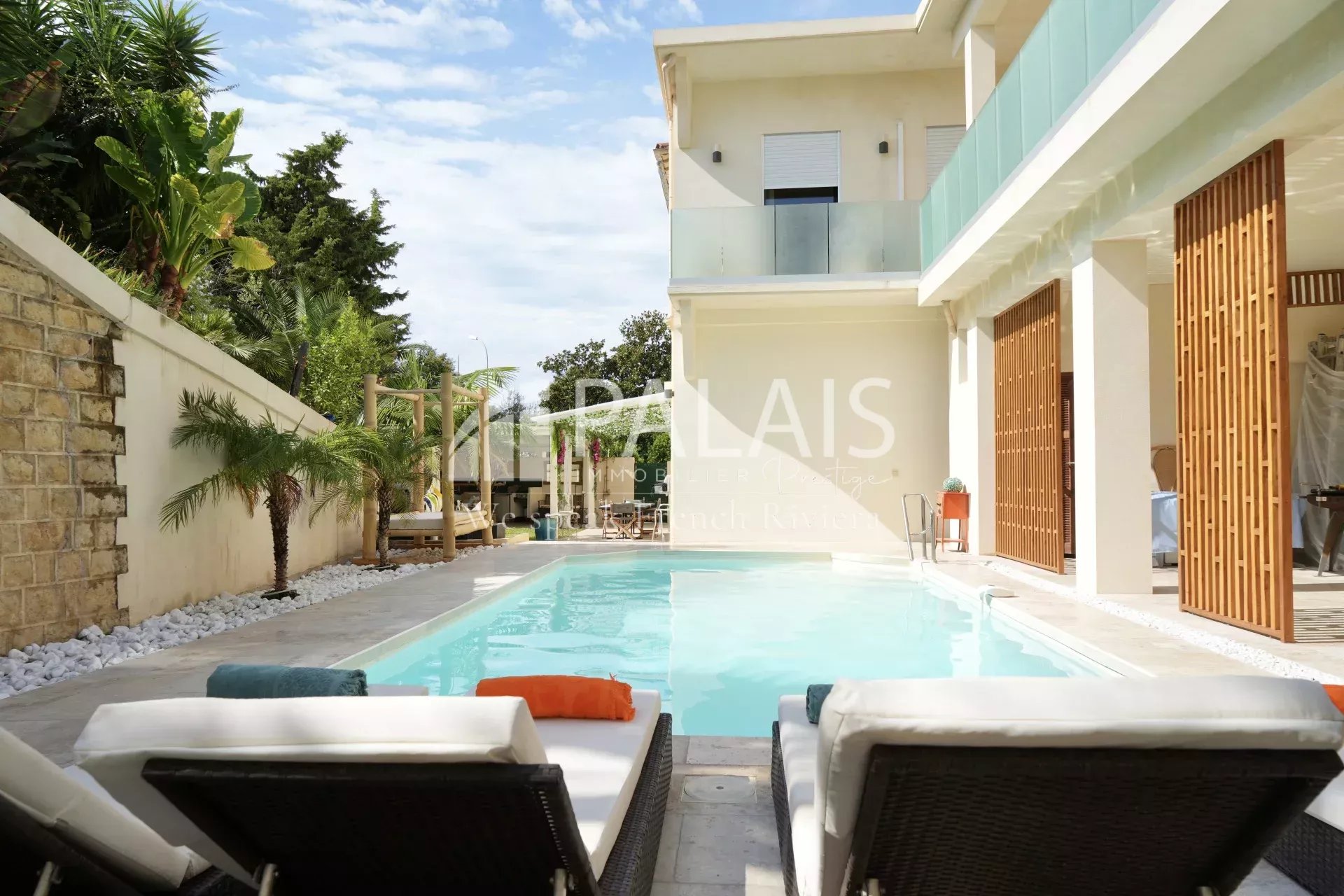 Agence immobilière de 