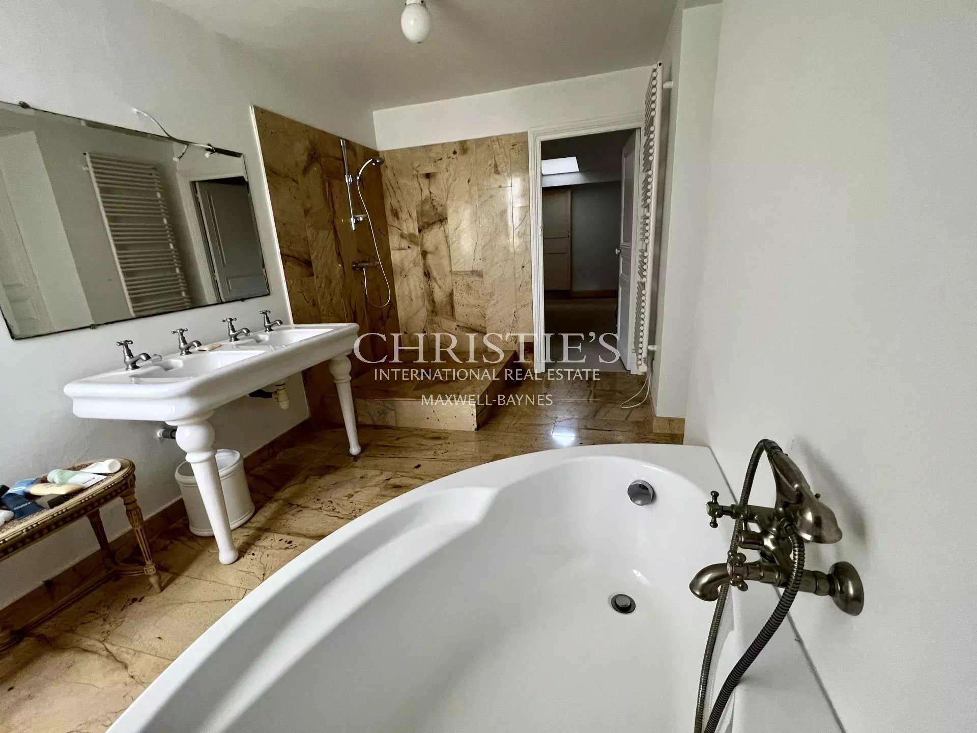 13 Bedroom Chateau's Image 7