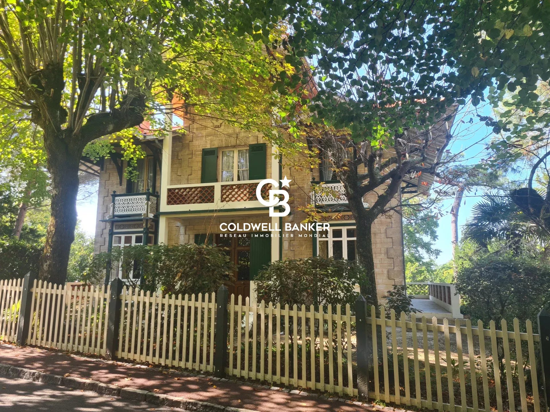 Agence immobilière de Silver Coast Int. Realty