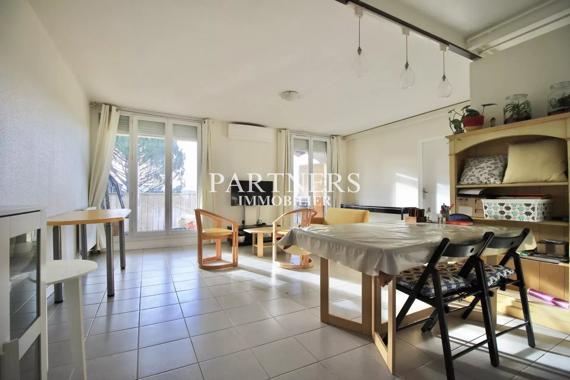 Sale Apartment Aix-en-Provence