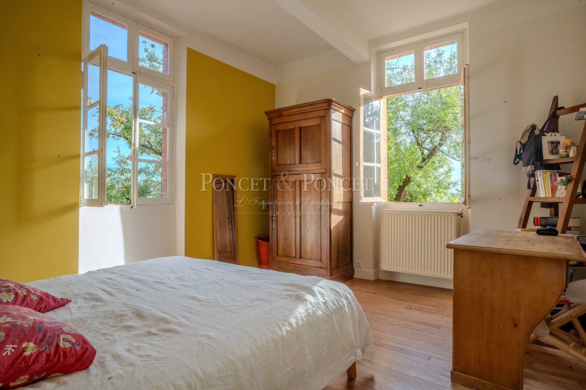 18 Bedroom Villa/Townhouse's Image 4
