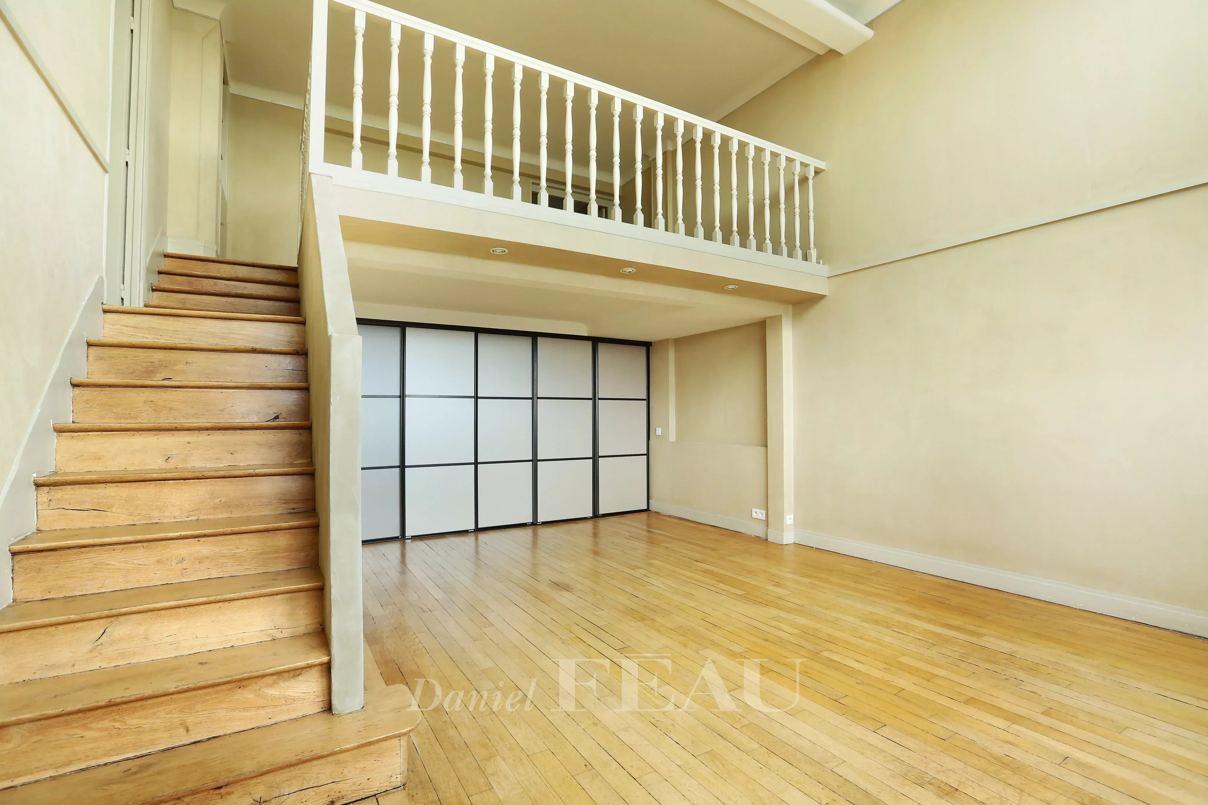 Entrance Wooden floor