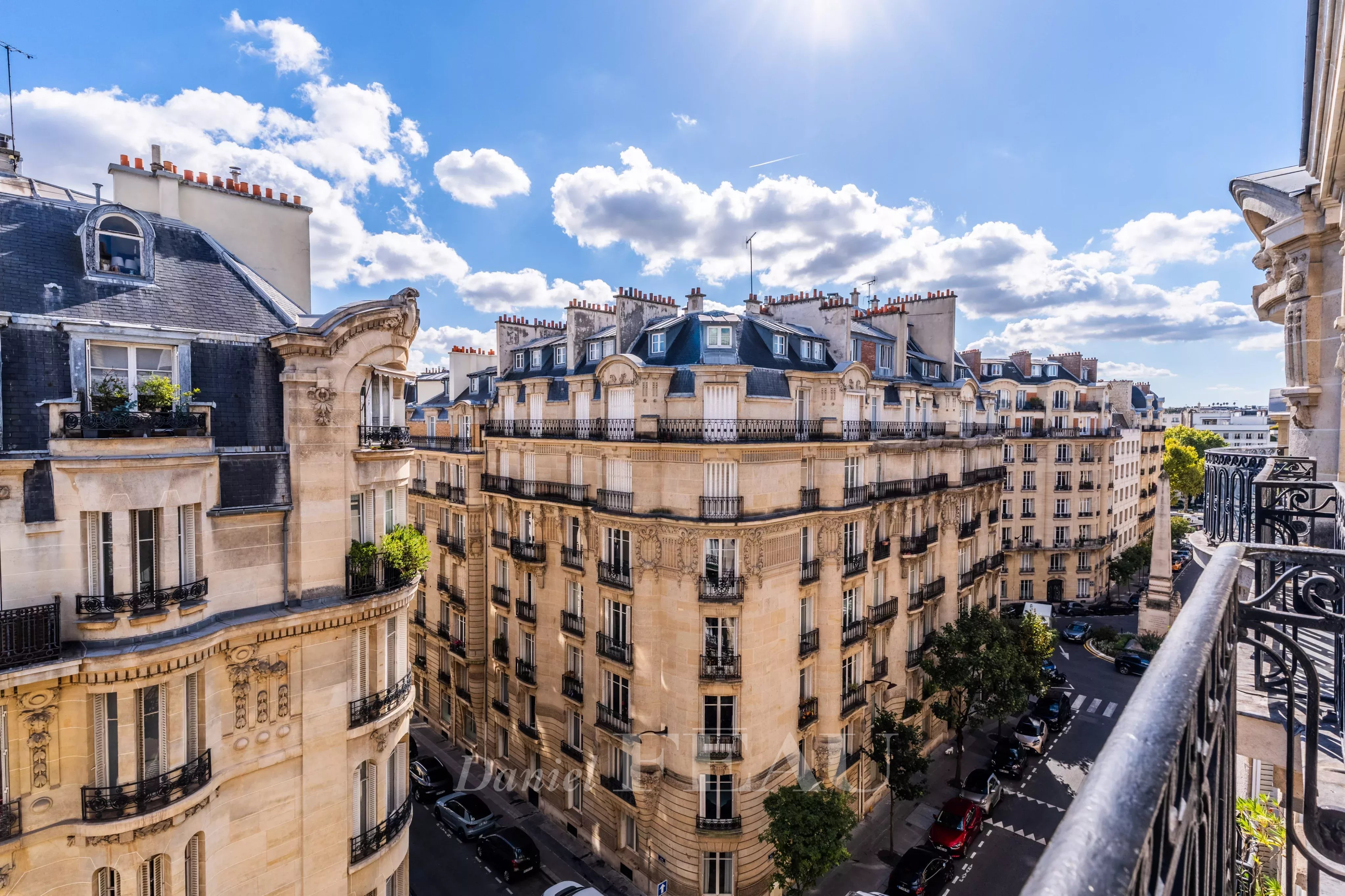 Neuilly - Sablons/Pasteur - Appartement trois chambres - Etage élevé