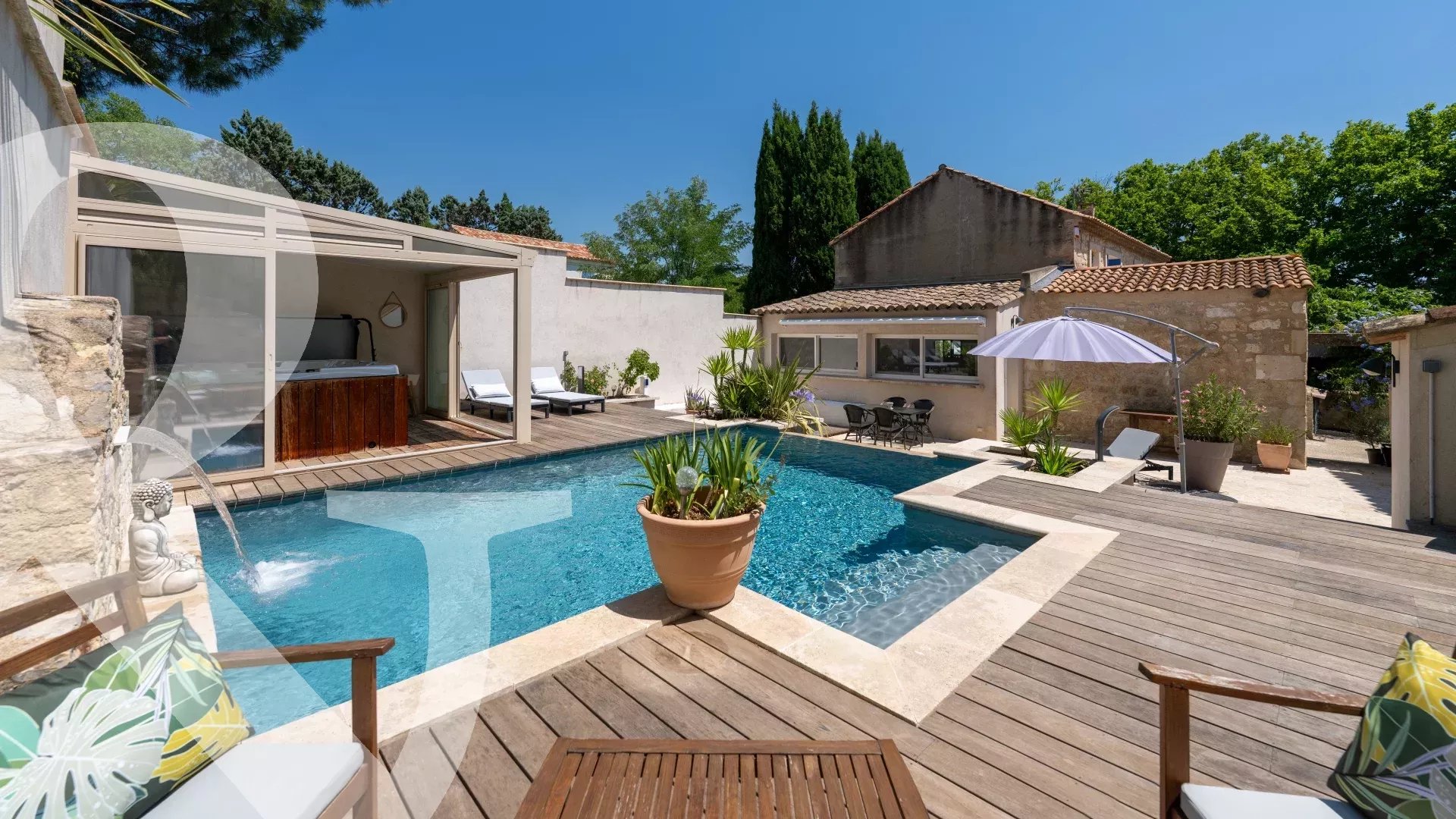 MAISON DE VILLAGE EN PIERRE