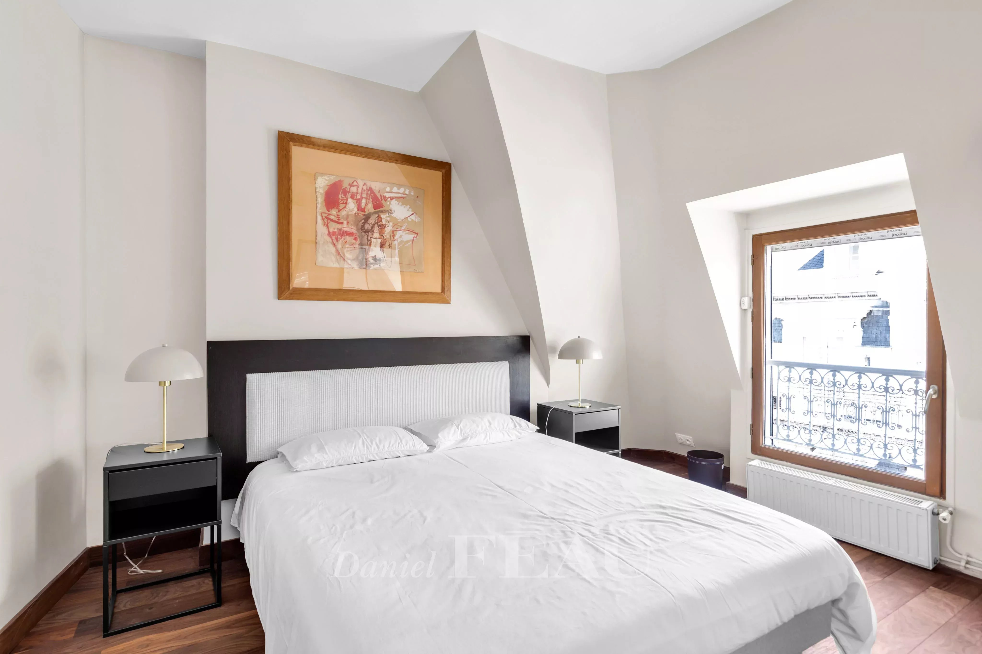Sale Apartment Paris 8th