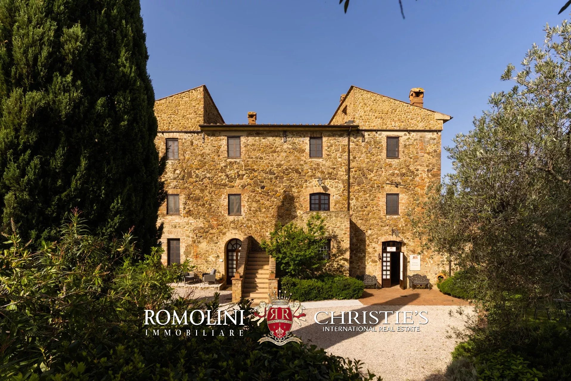 13 Bedroom Villa/Townhouse's Image 23