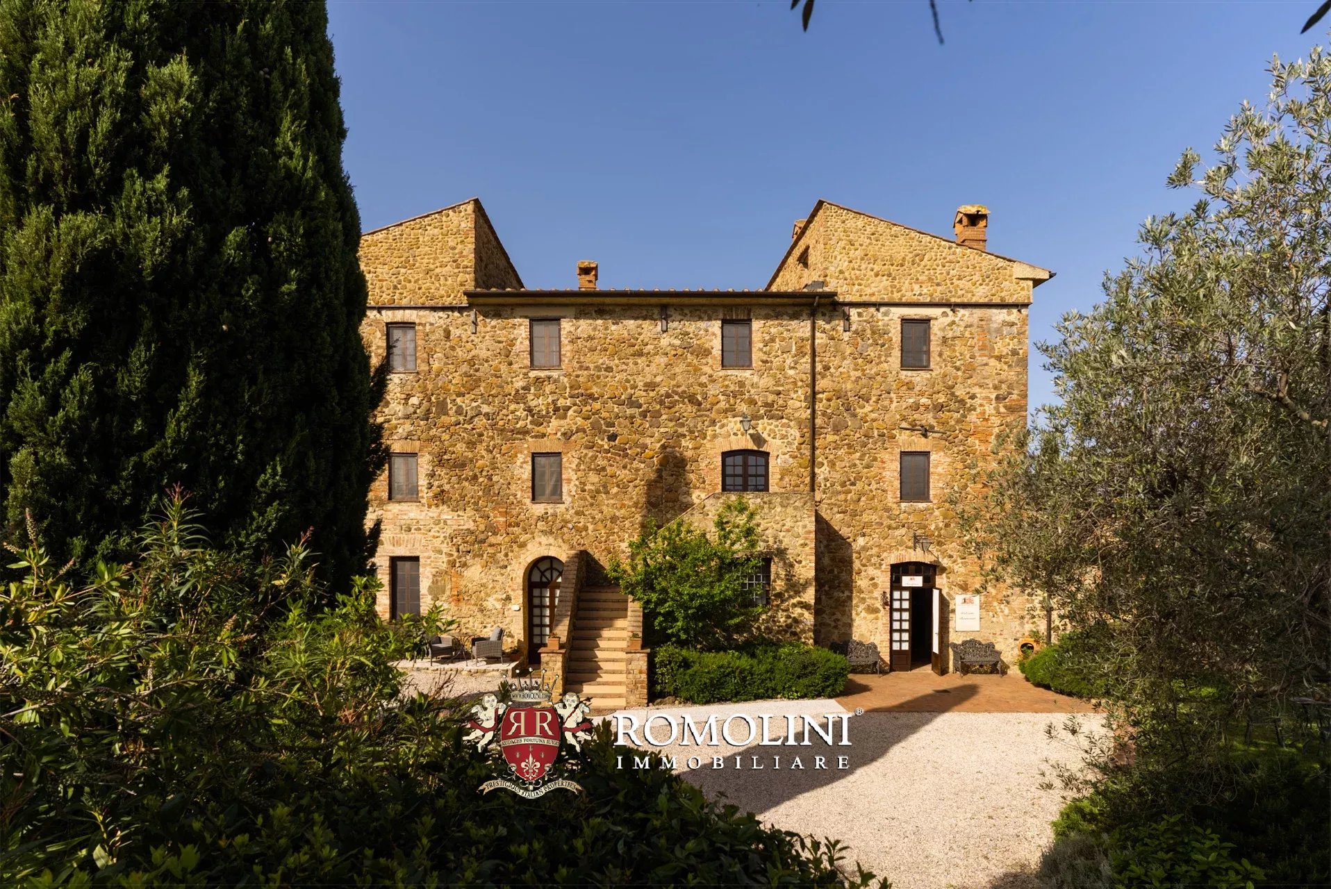 13 Bedroom Villa/Townhouse's Image 23