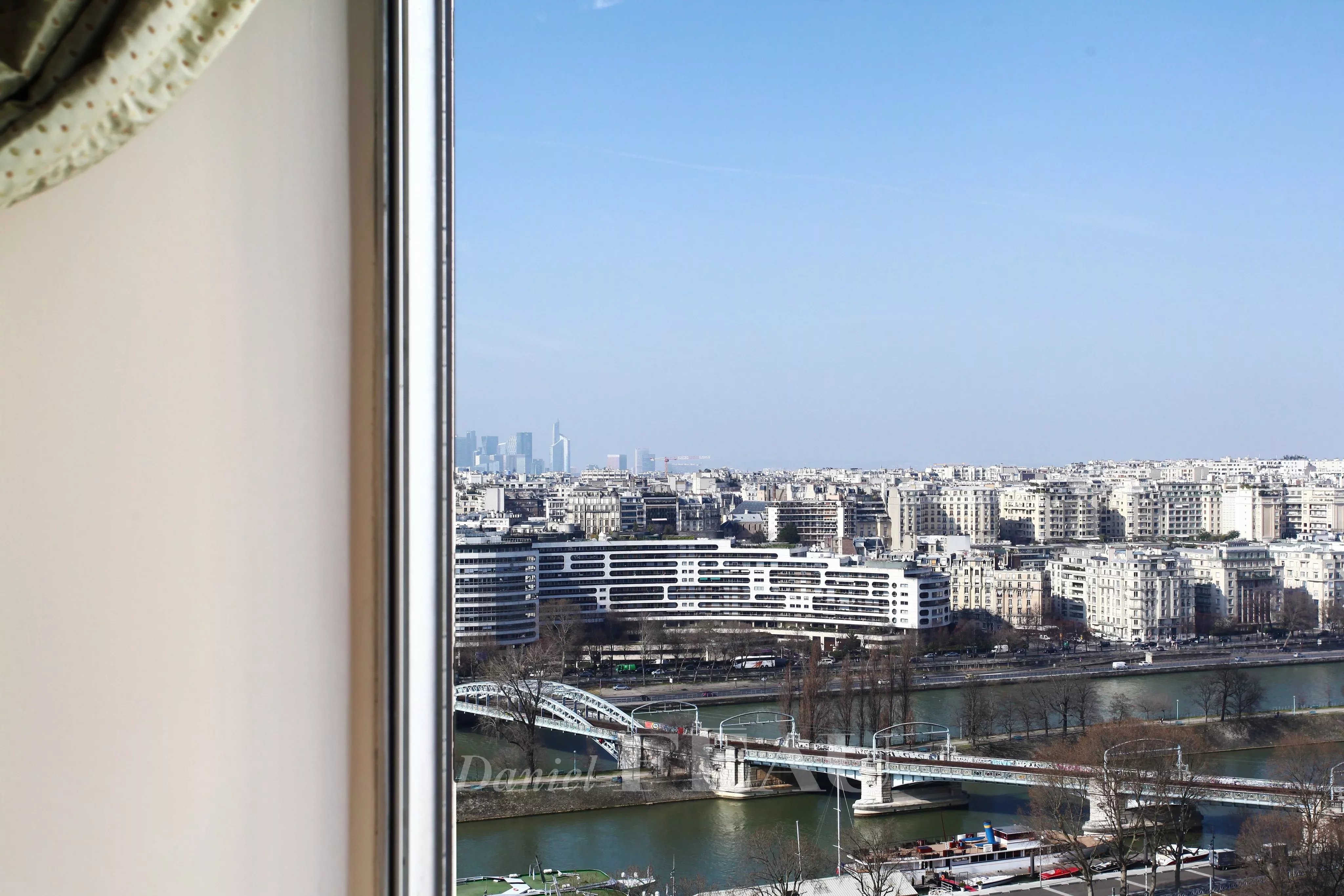 Location Appartement Paris 15ème