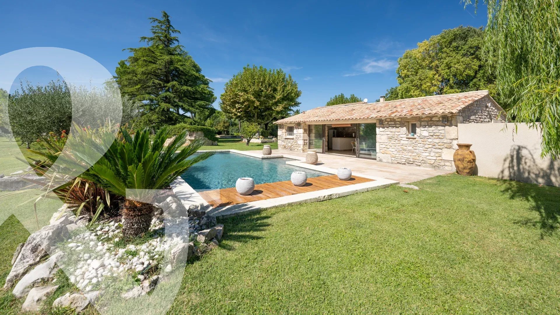 Très belle maison en pierre apparente