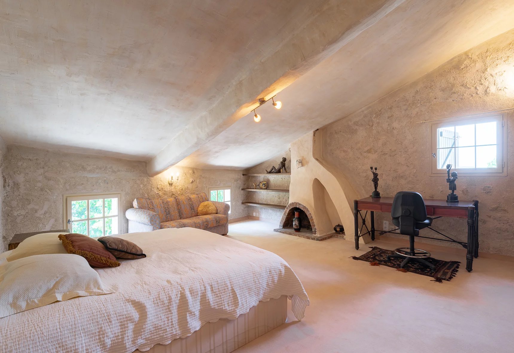 Magnificent 14th century property with pool  - Callian