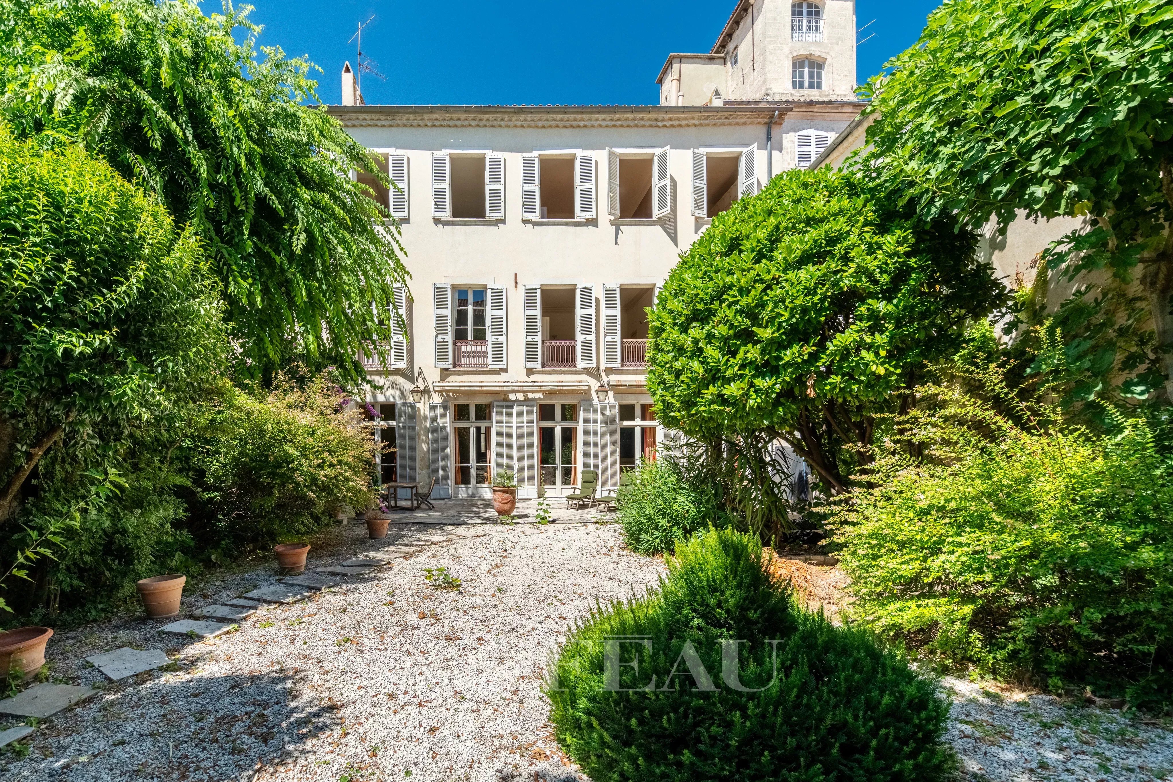 Avignon – A 19th century private mansion