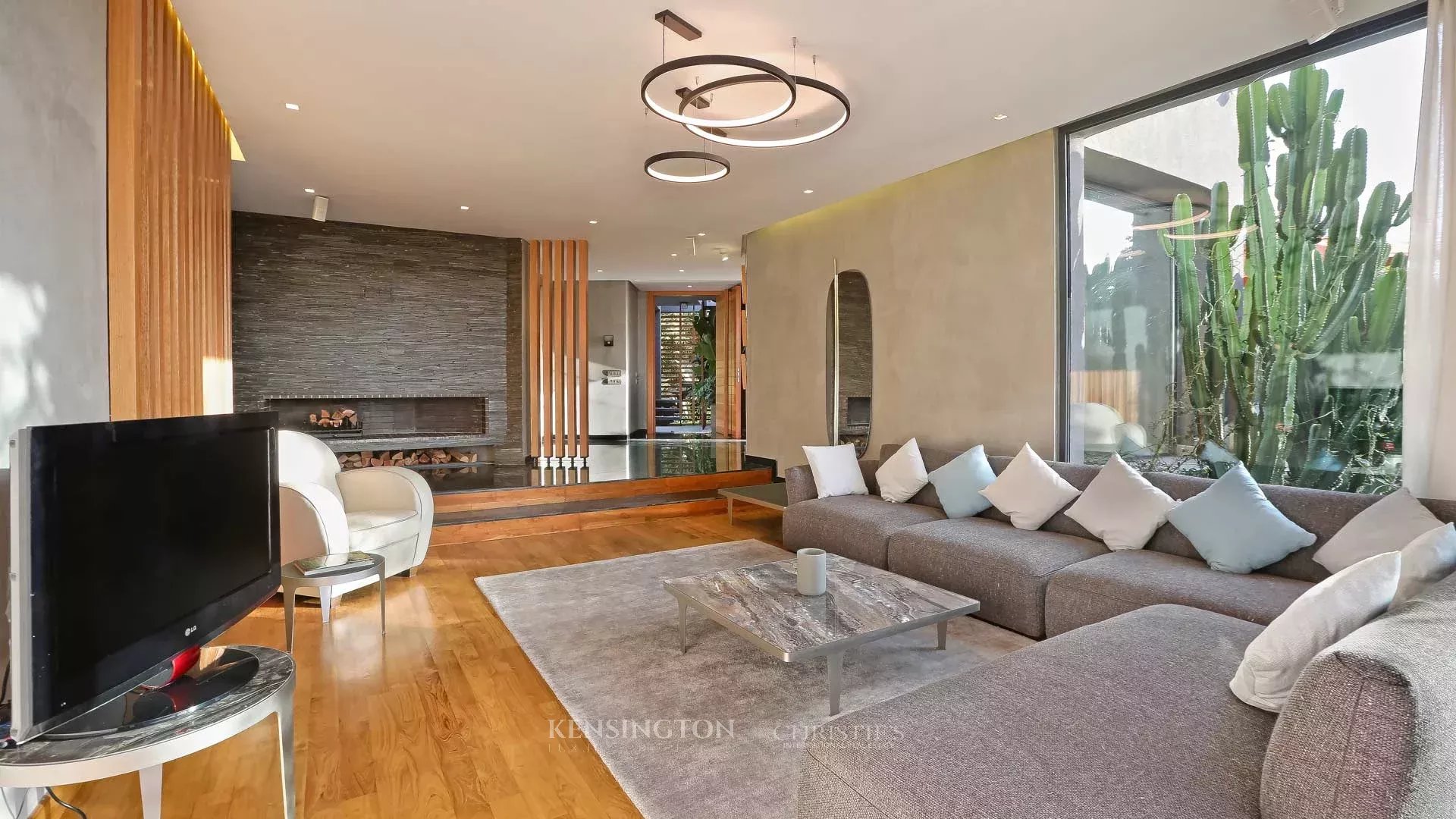 4 Bedroom Villa/Townhouse's Image 4