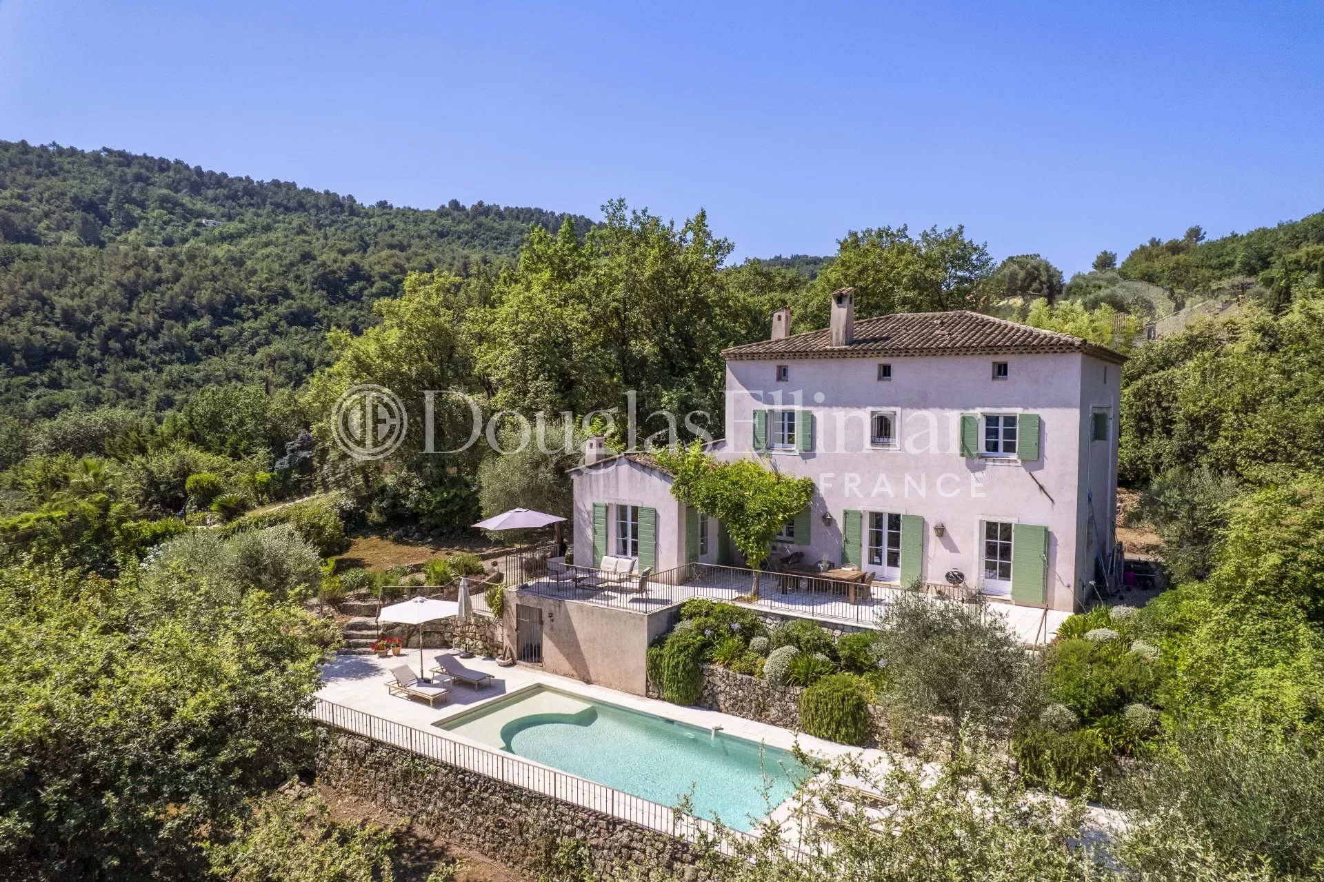 BAR SUR LOUP – A charming and newly renovated Villa with a pool and wonderful views - Picture n°2