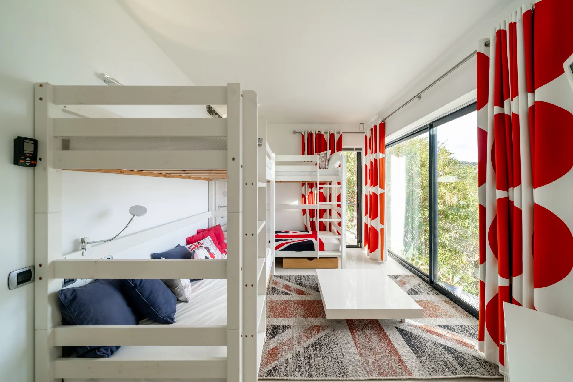 Exceptional Contemporary Villa with Panoramic Sea Views