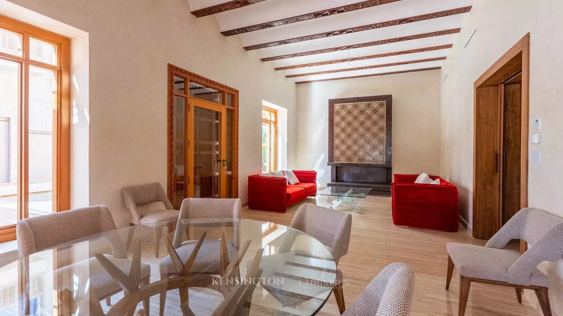 5 Bedroom Villa/Townhouse's Image 9