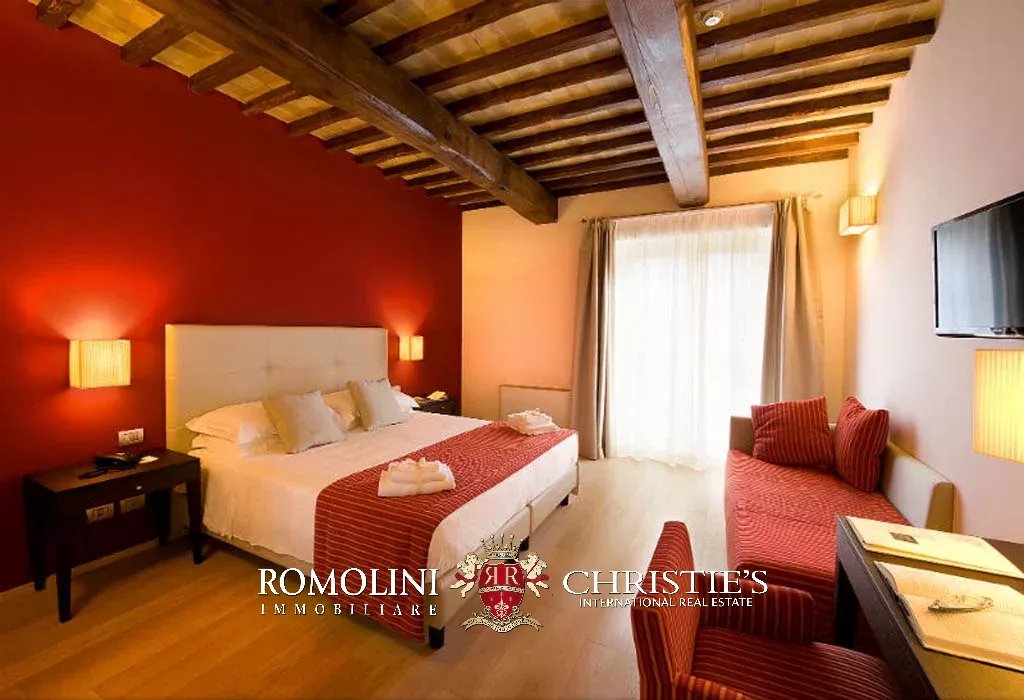 52 Bedroom Villa/Townhouse's Image 67