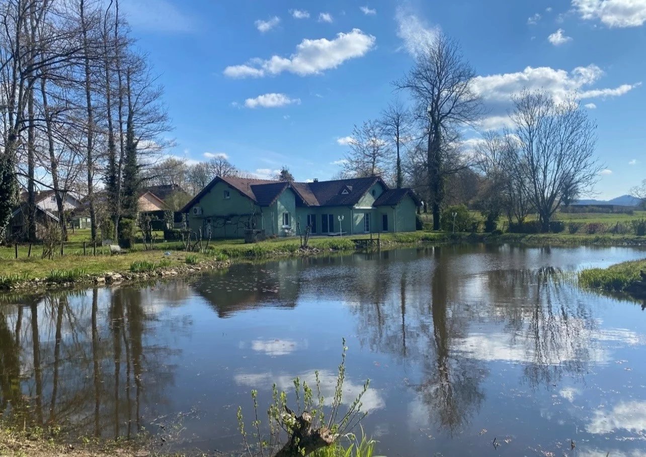 PROPRIETE EXCEPTIONNELLE SUR 95 ARES AVEC ETANG