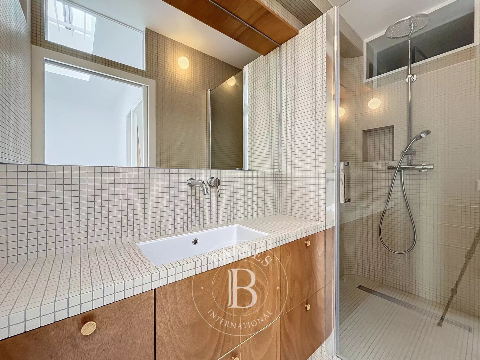 Daire Paris 18ème - picture 14