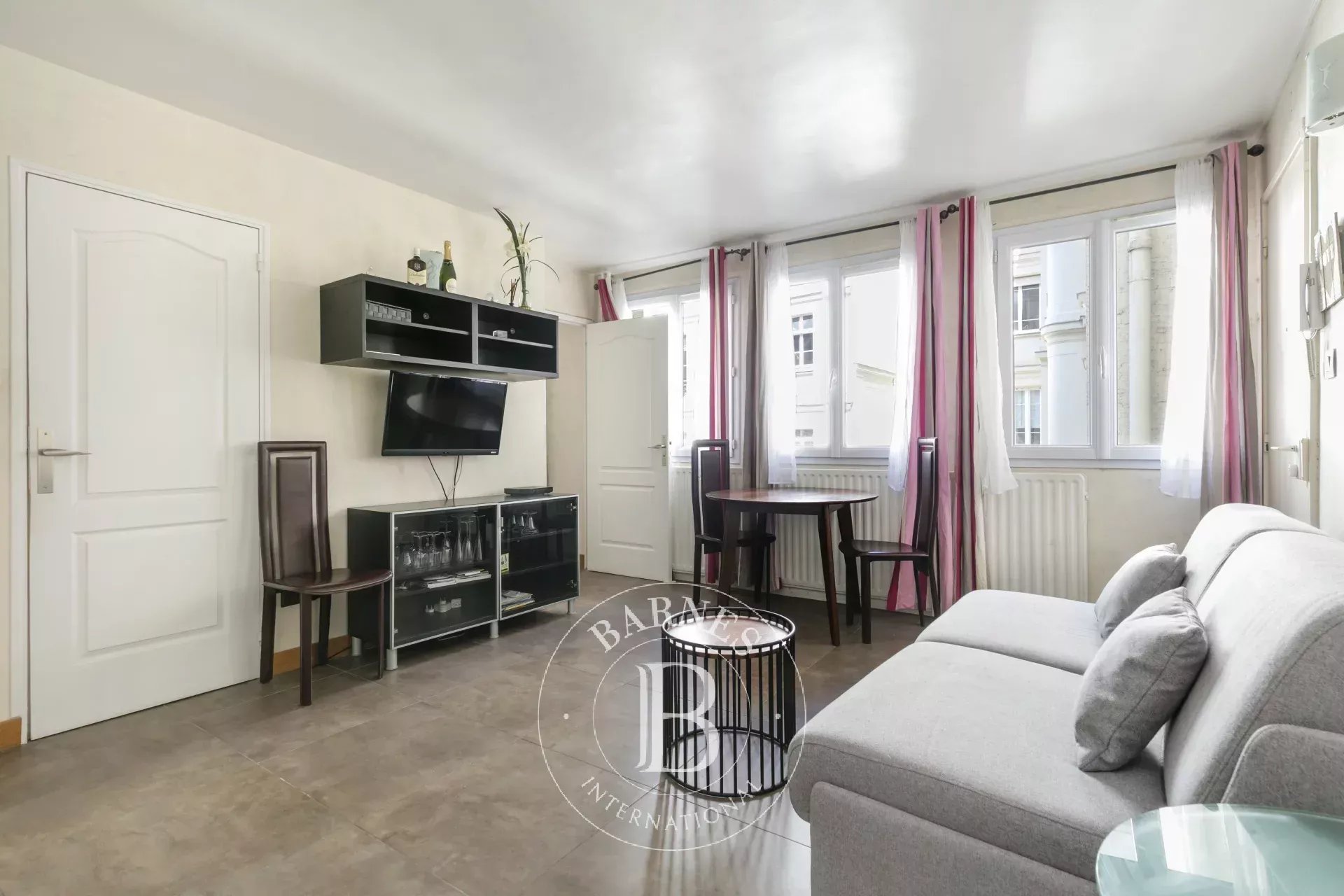 Apartment Paris 75008  -  ref 86916403 (picture 1)