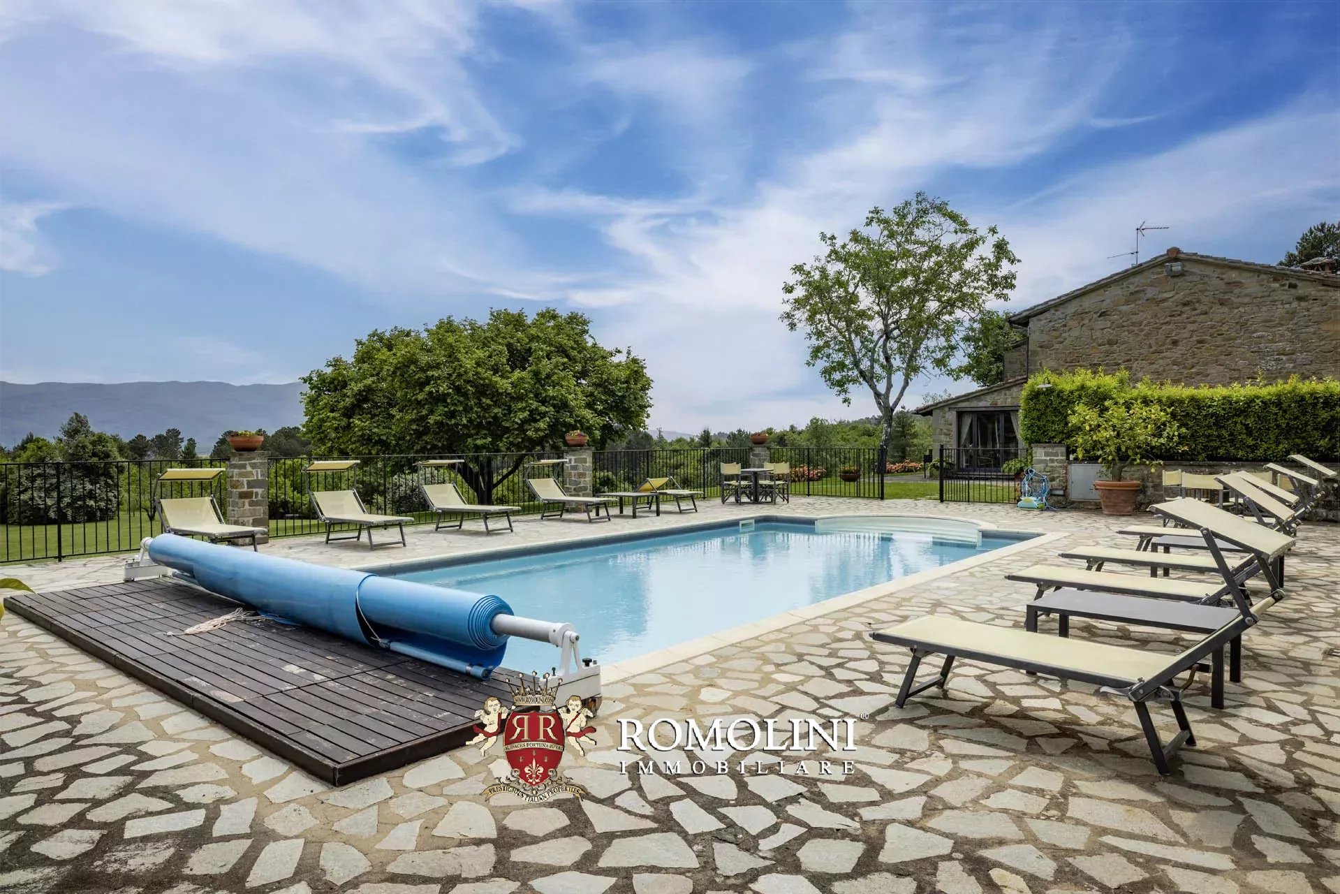 6 Bedroom Villa/Townhouse's Image 16