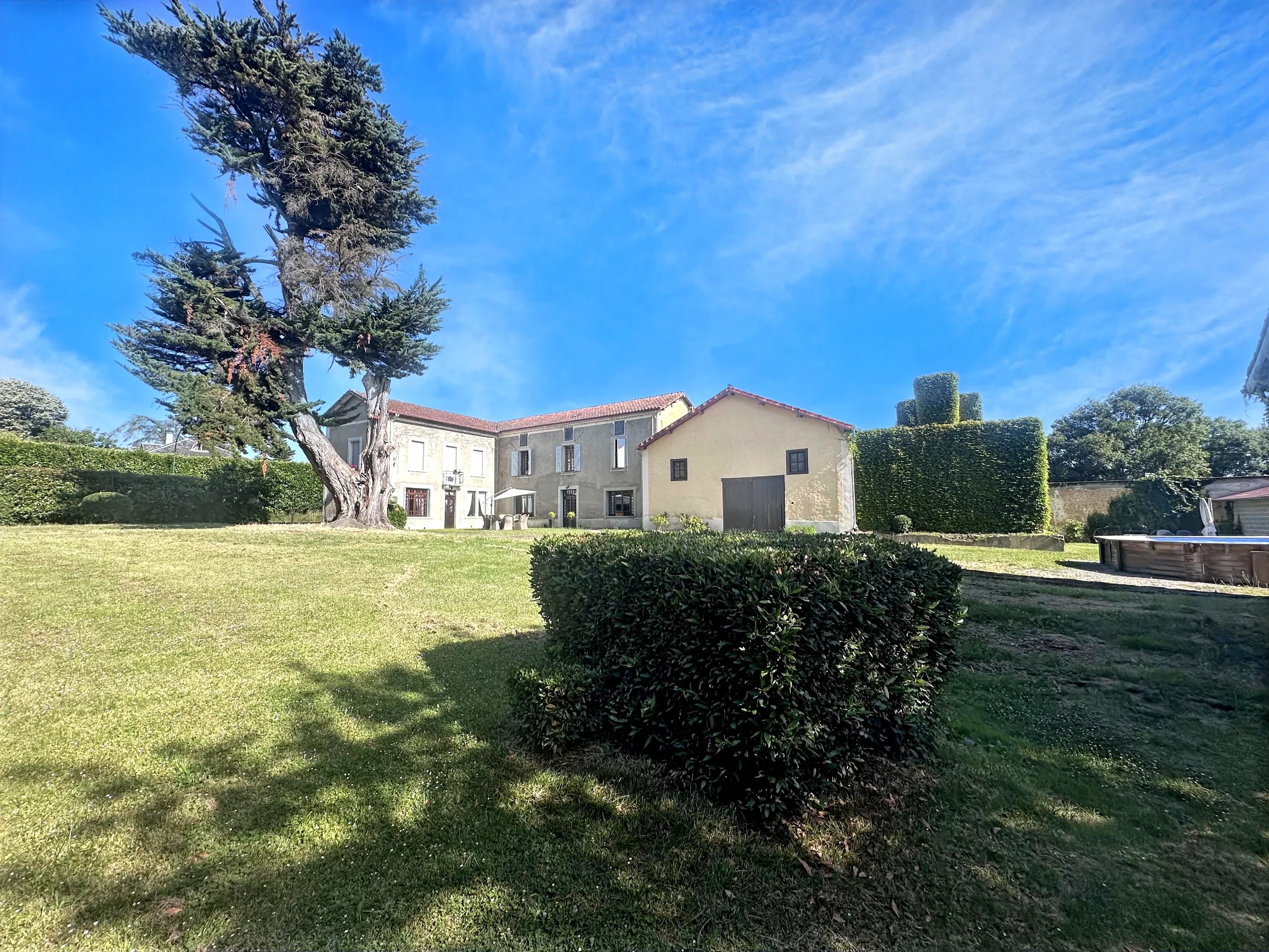 Maison de village à vendre Miélan, Gers