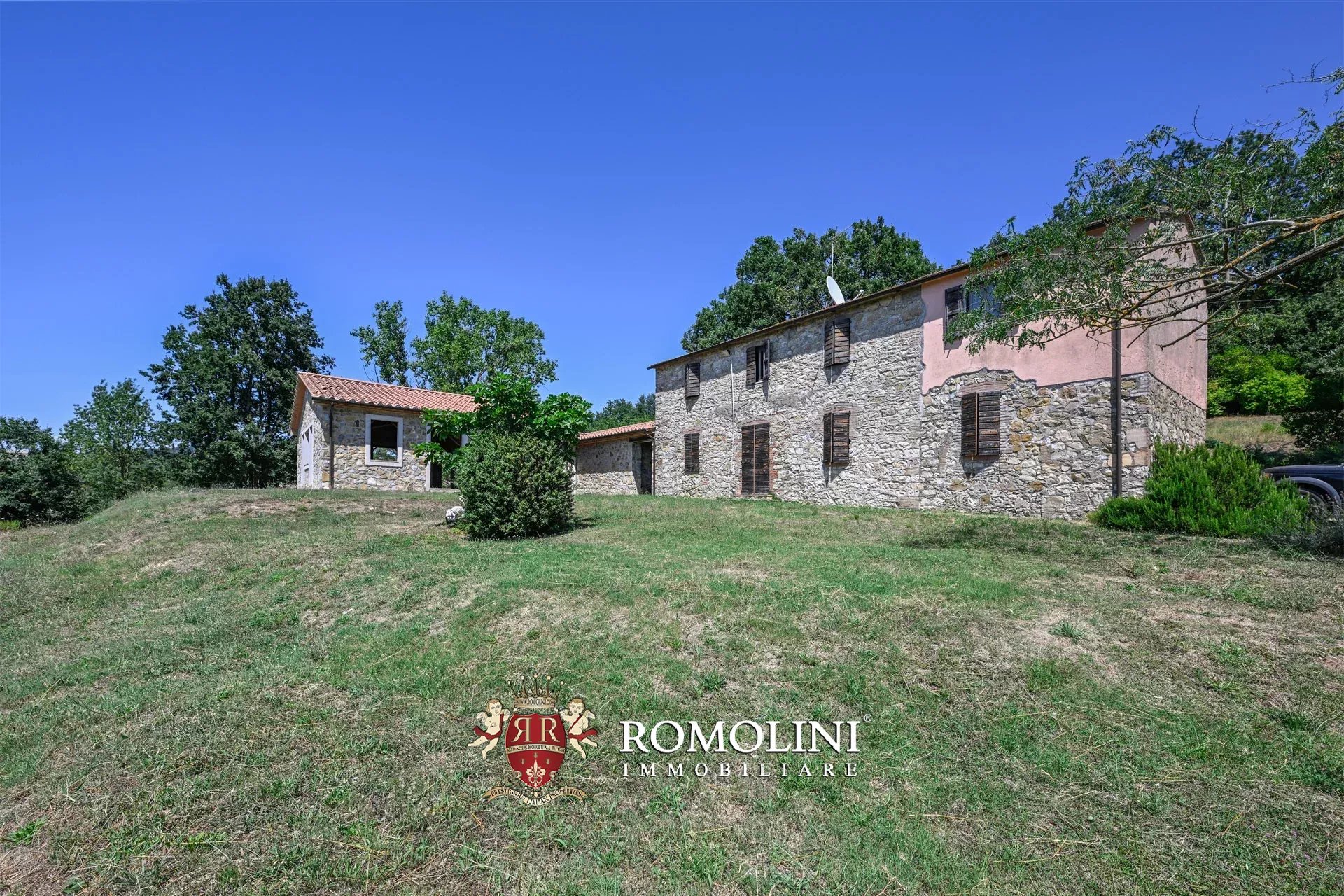 6 Bedroom Vineyard's Image 21