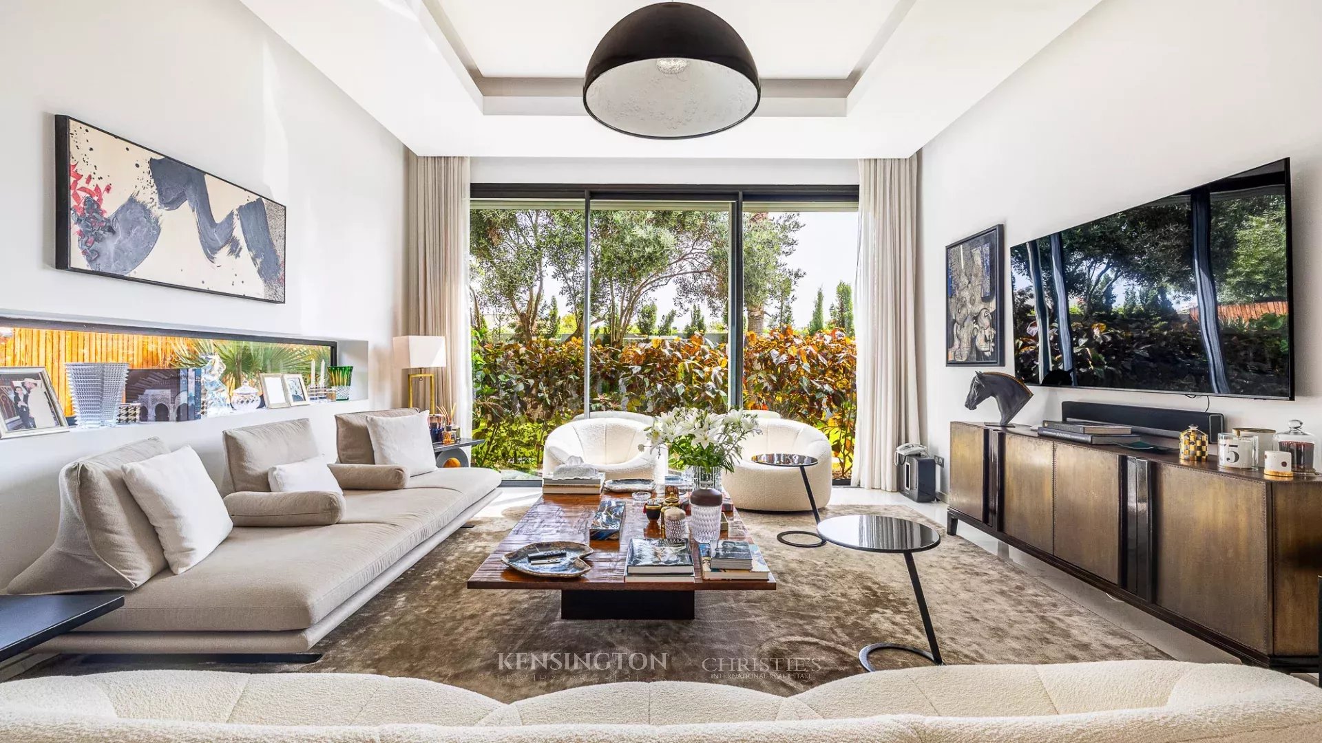 4 Bedroom Villa/Townhouse's Image 6