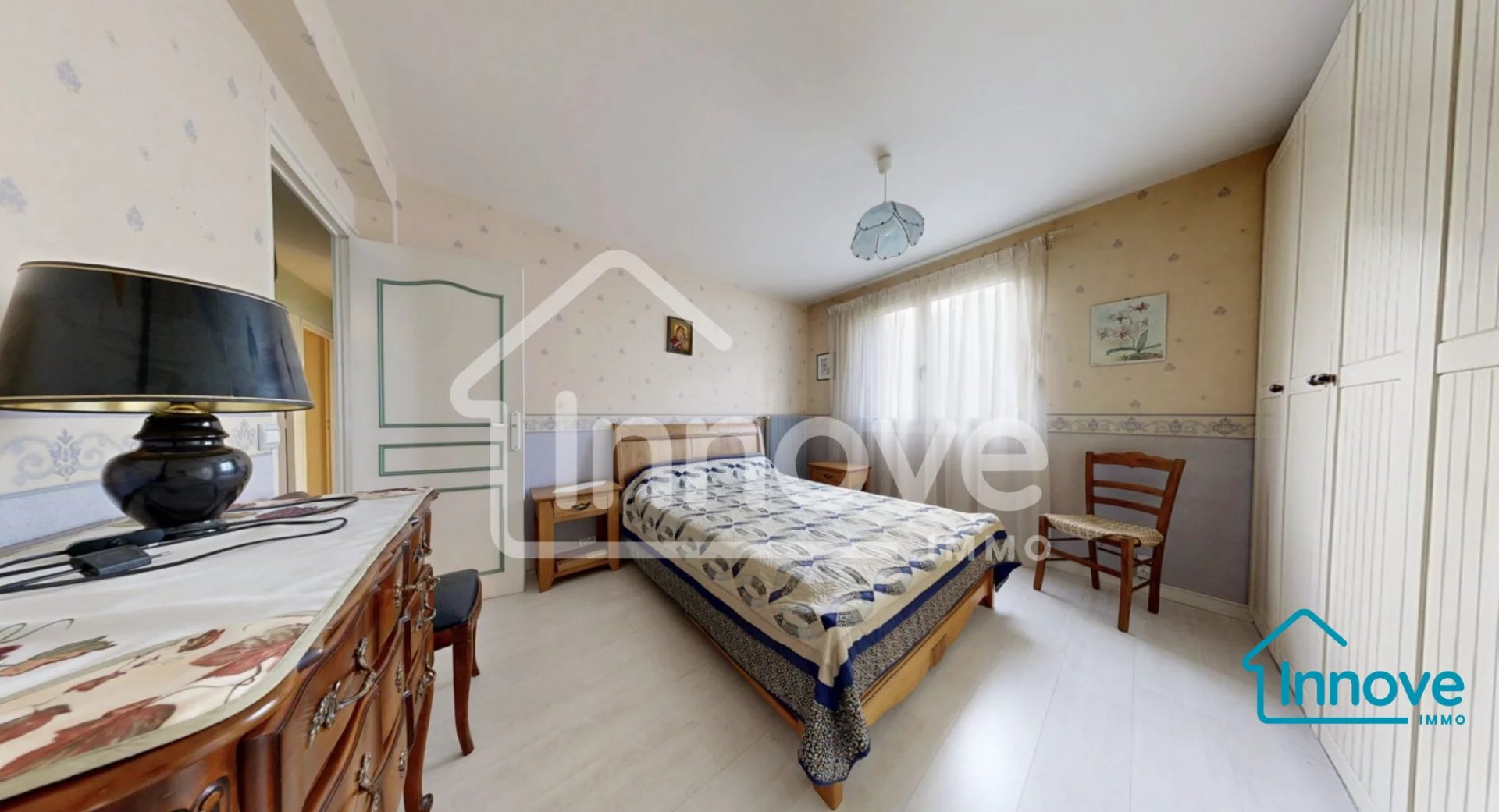 APPARTEMENT FAMILIAL, PROCHE GARE ET COMMERCES