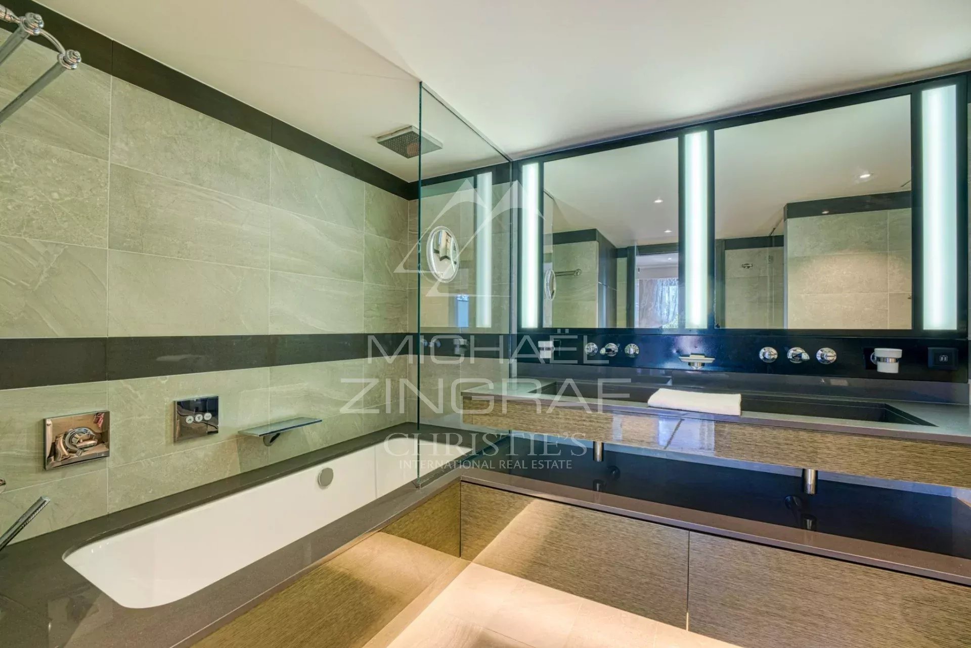 3 Bedroom Apartment/Flat's Image 12