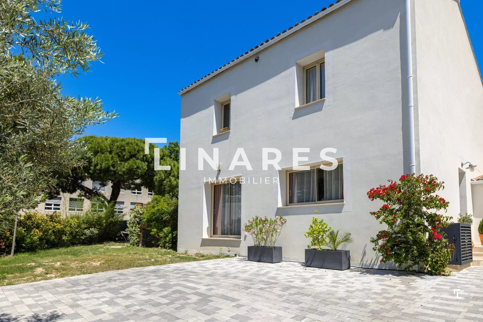 FAMILY HOME - Maison T5 de 150m2 - Piscine - 13008
