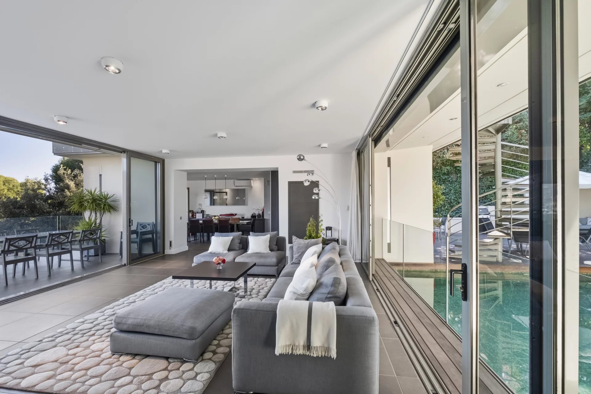 Modern 5-bedroom villa with open views and pool