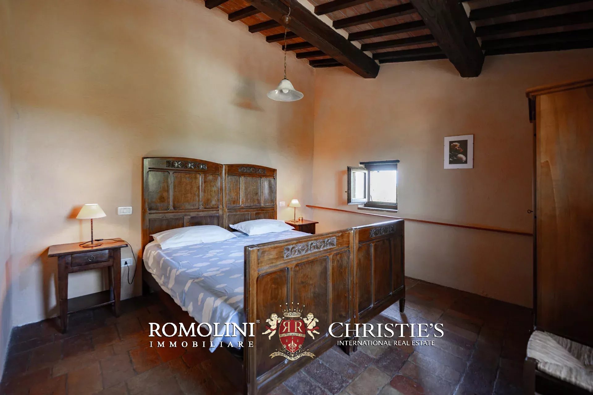 8 Bedroom Villa/Townhouse's Image 35