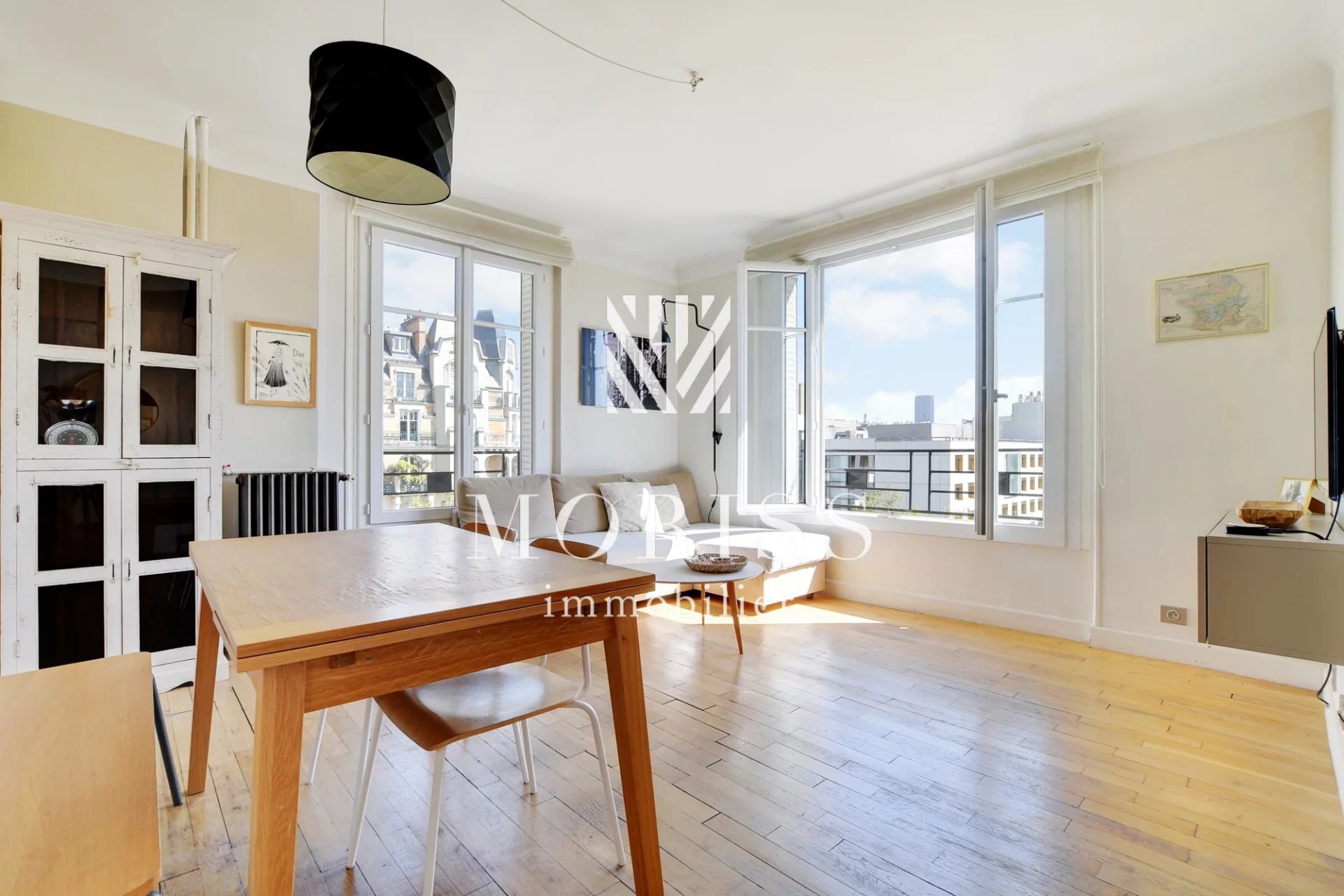 MAGNIFIQUE 3 PIÈCES AVEC VUE DÉGAGÉE EN ÉTAGE ÉLÉVÉ AVEC ASCENSE - Image 1