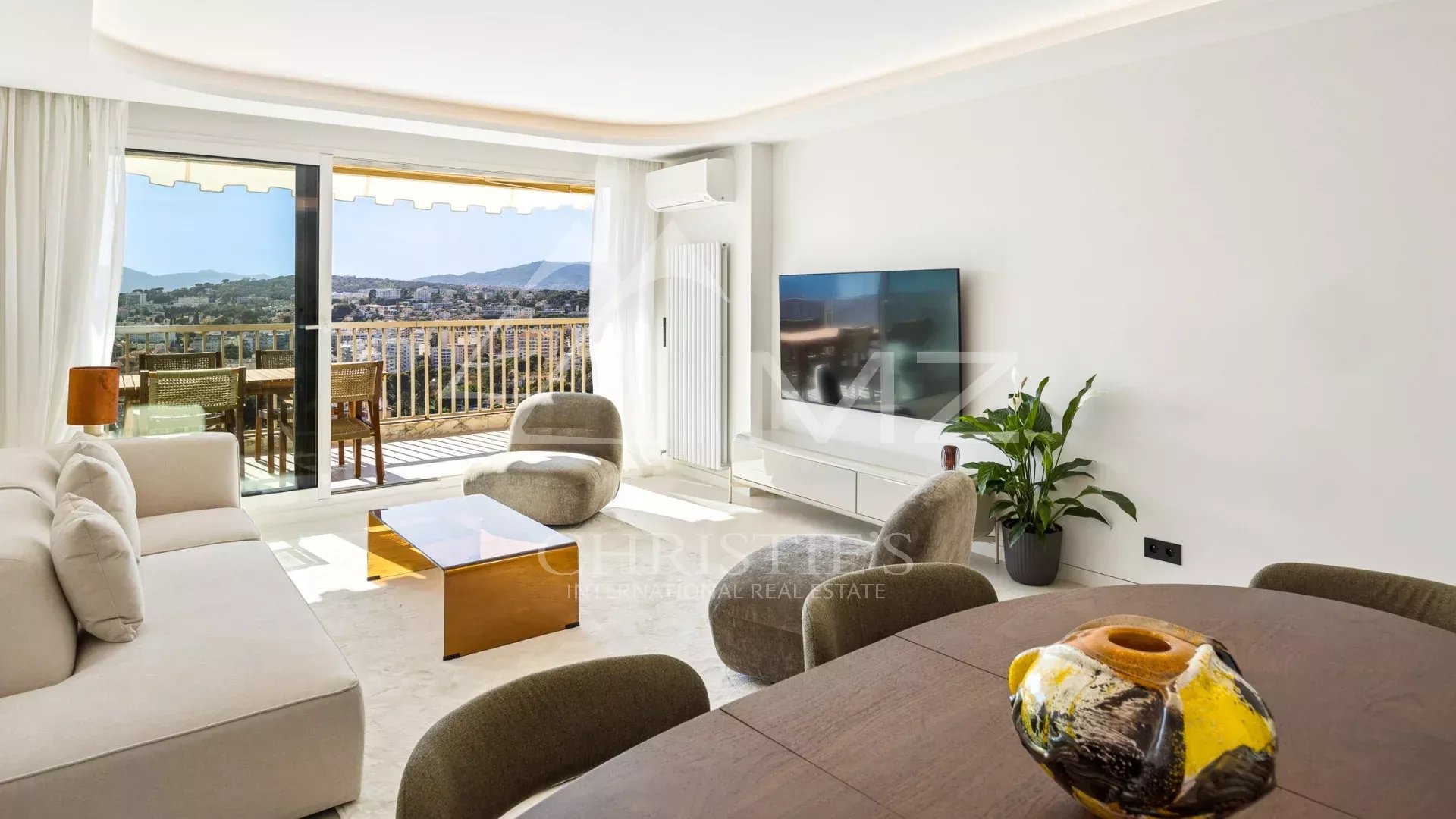 2 Bedroom Apartment/Flat's Image 18